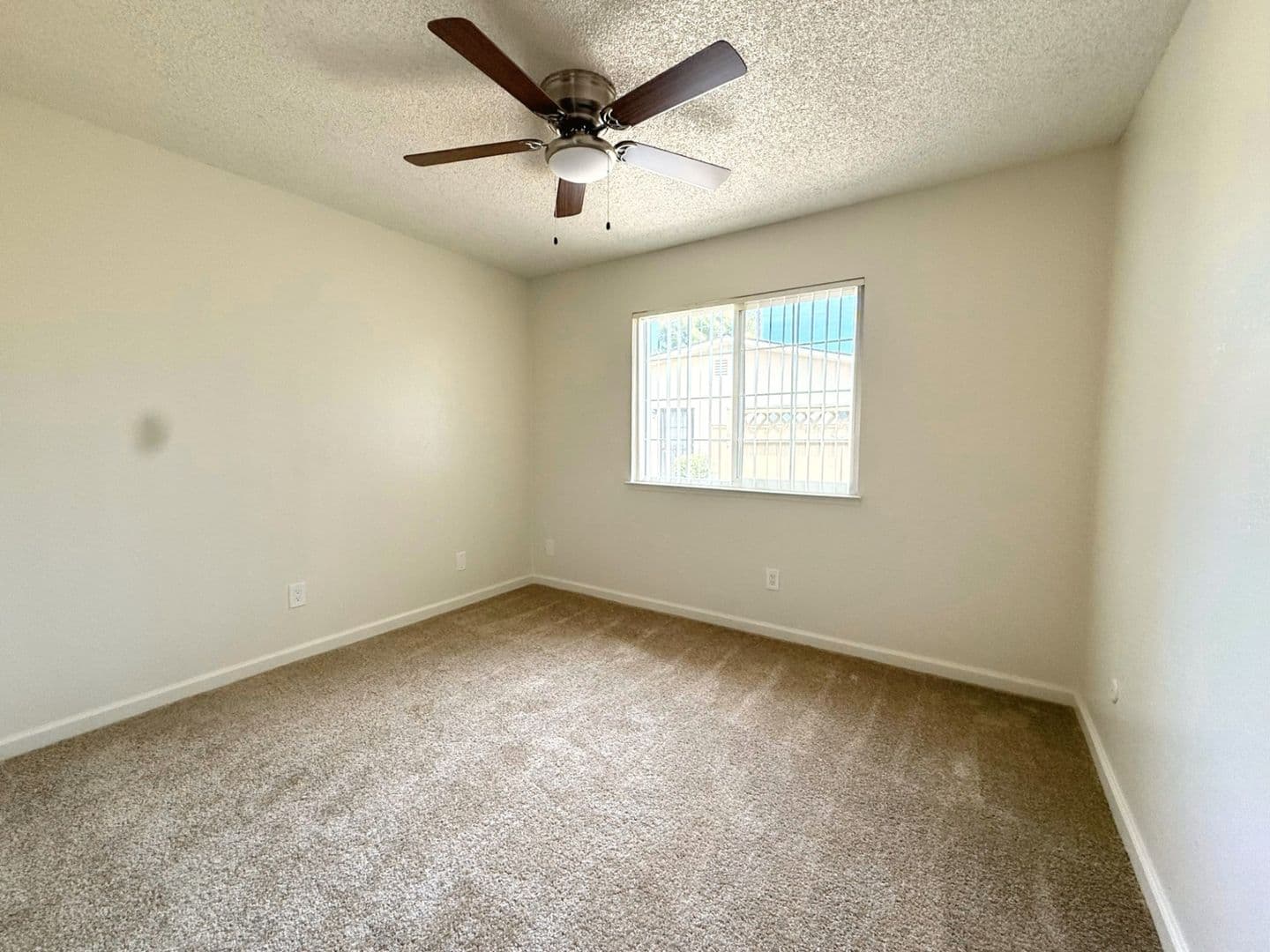 Clovis Apartment: 1108 Villa Ave.