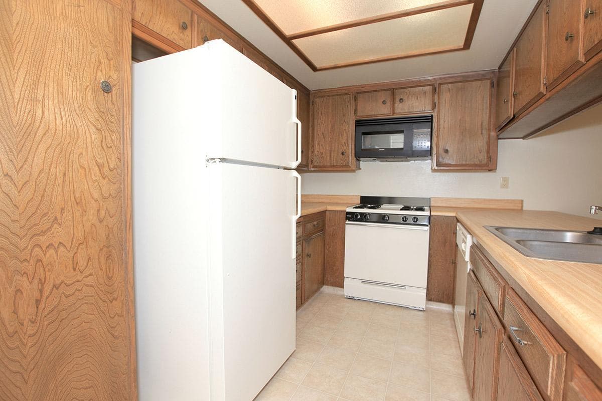 Bakersfield Apartment: 7601 Olympia Drive
