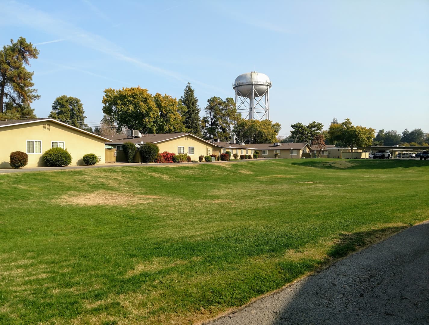 Clovis Apartment: 1108 Villa Ave.