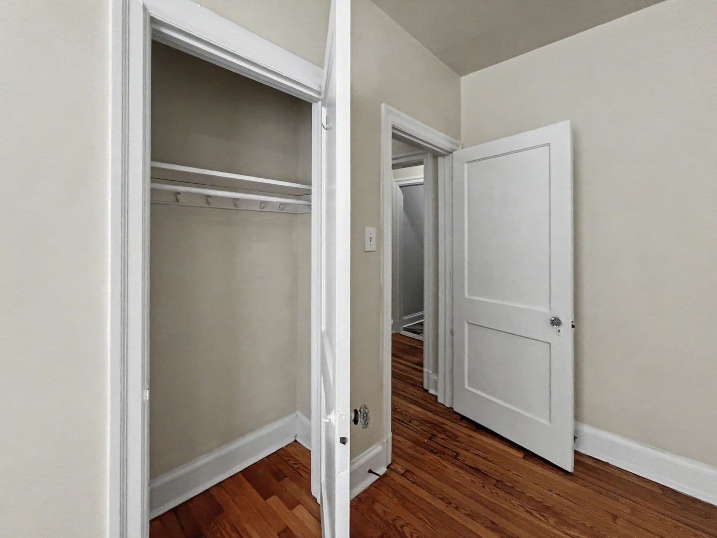 Bala Cynwyd Apartment: 25 Old Lancaster Road