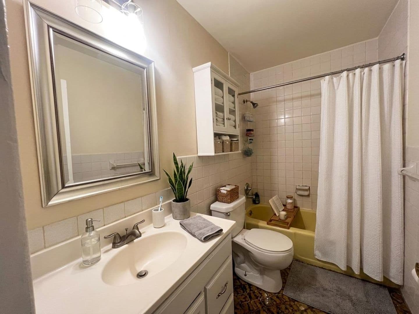 West Chester Apartment: 406-408 W. Lafayette Street