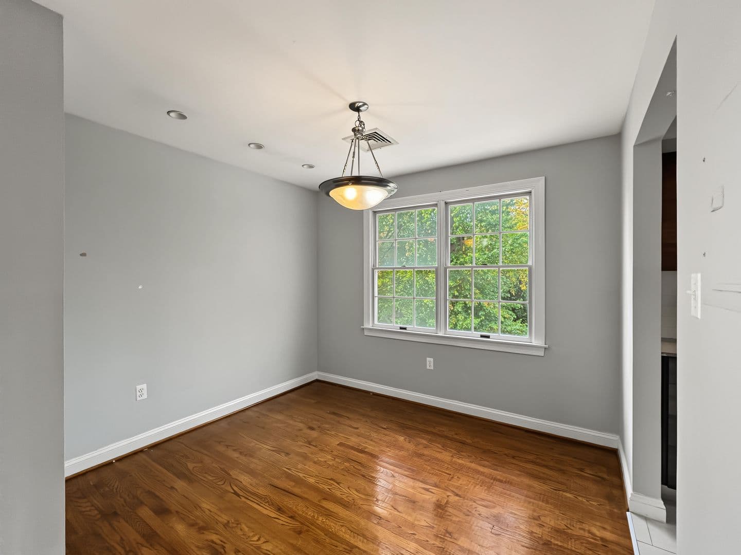 Wayne Apartment: 300 N Wayne Ave