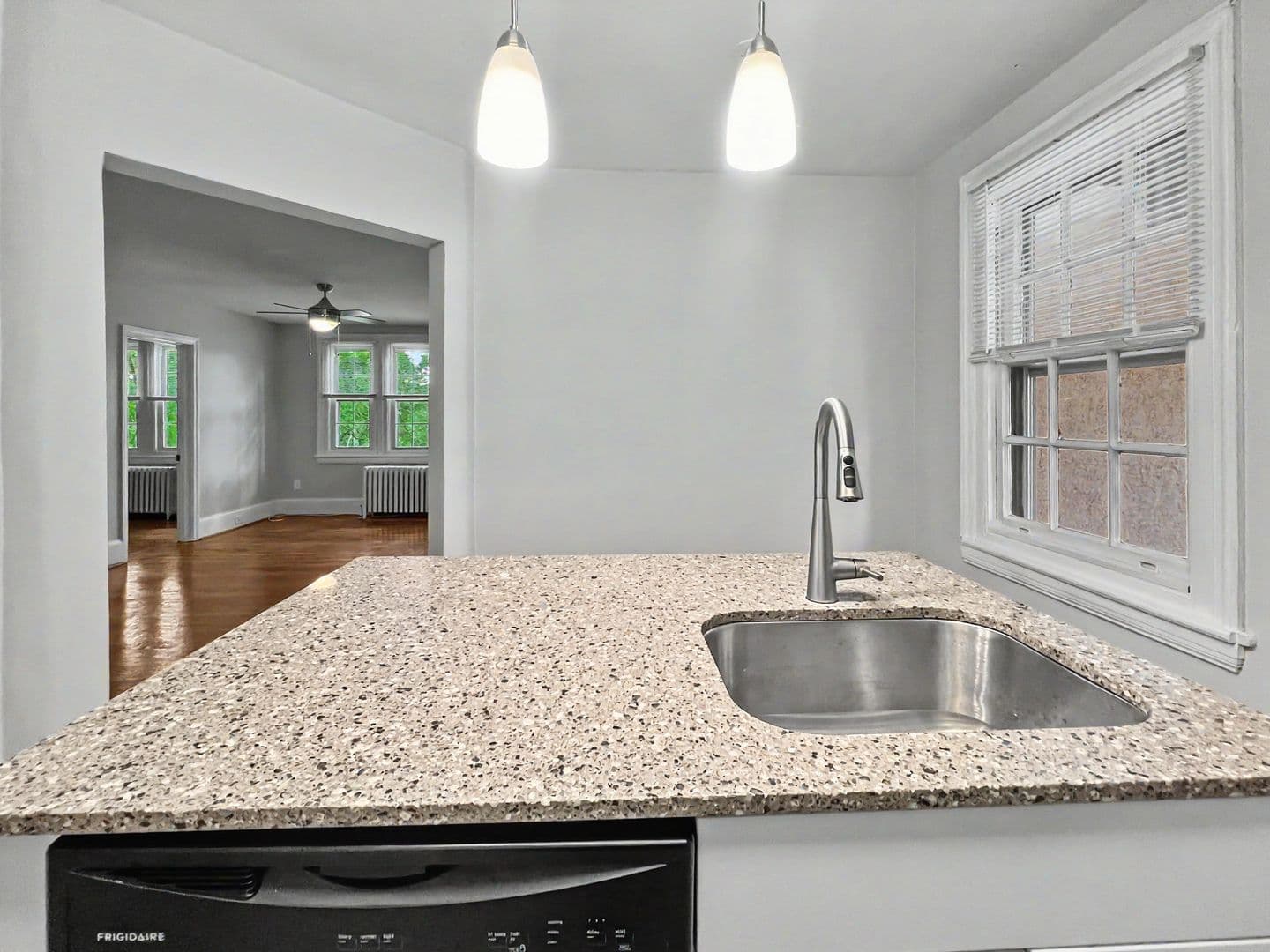 Wayne Apartment: 223 Bloomingdale Ave
