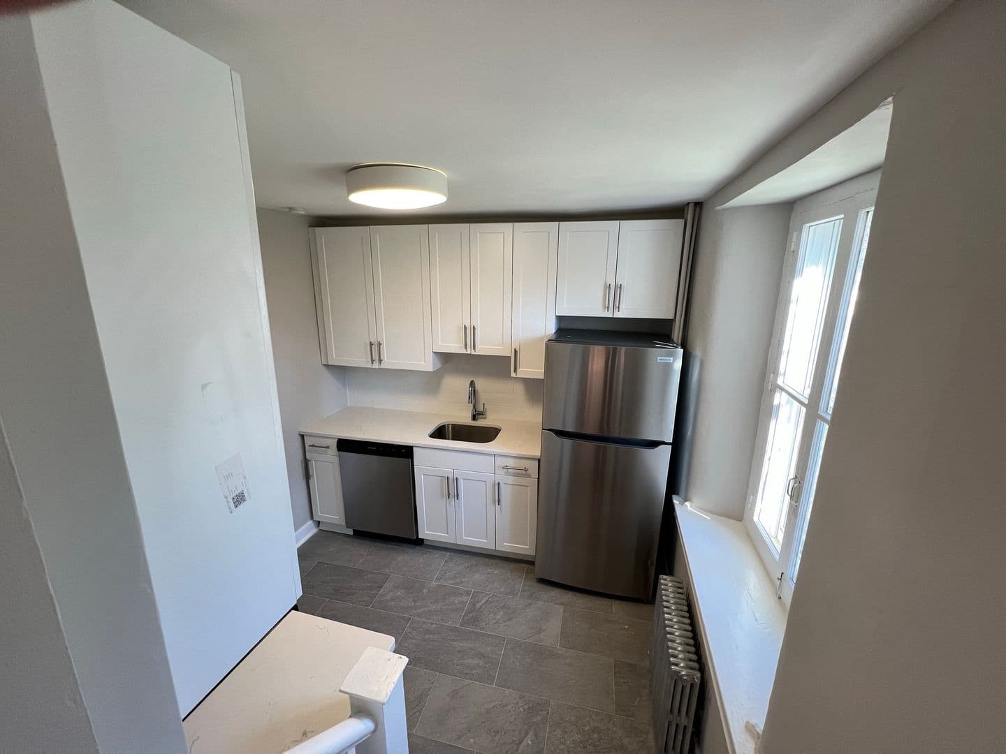 Media Apartment: 327 Meetinghouse Ln