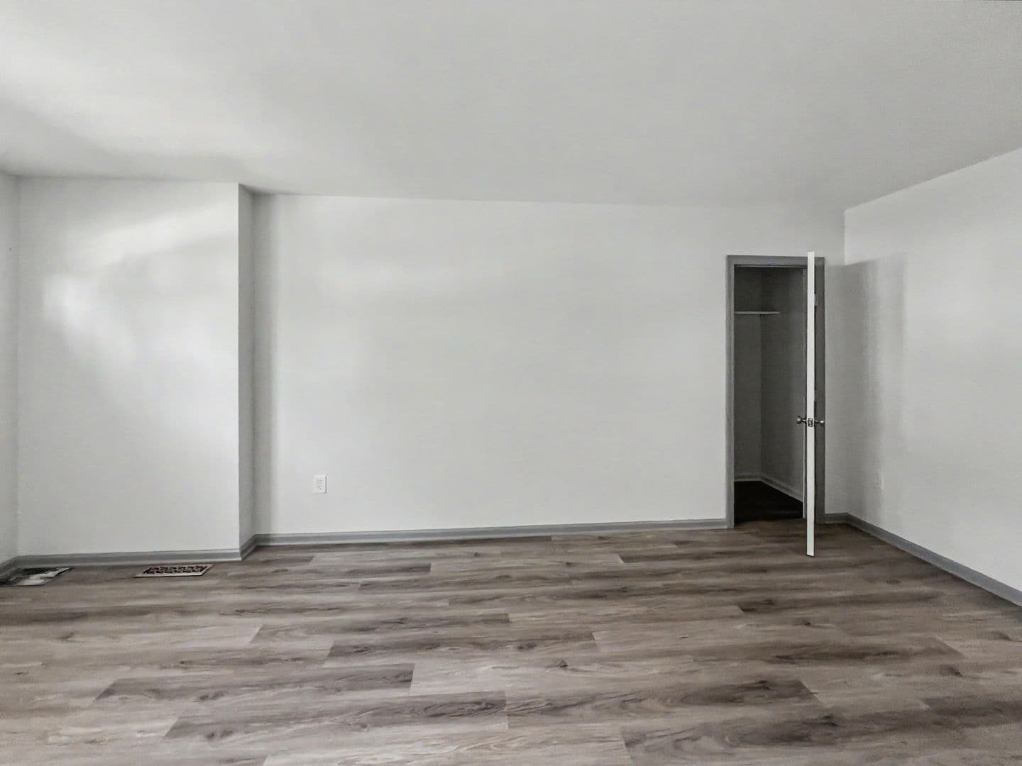 Merchantville Apartment: 200 E. Maple Avenue