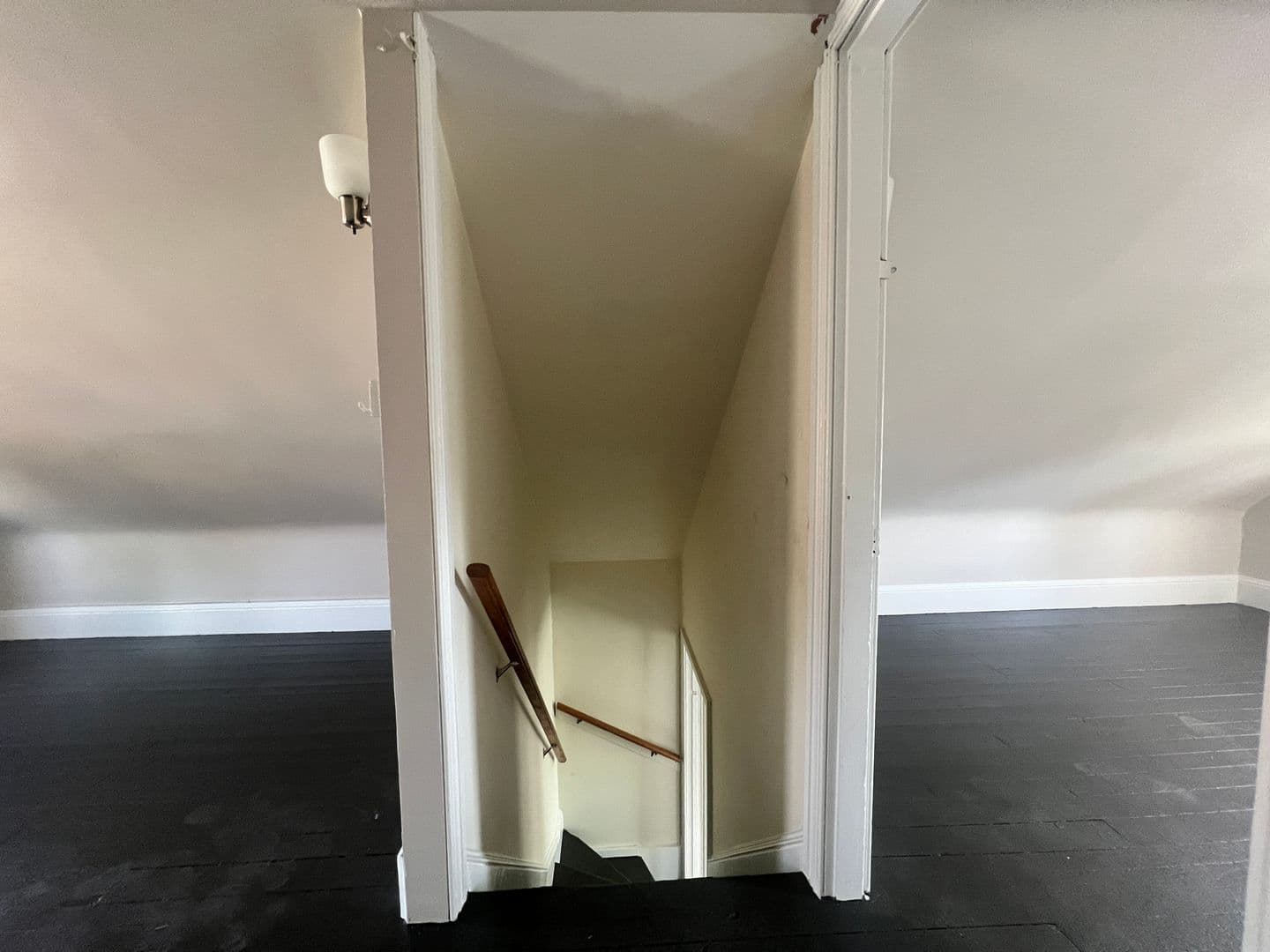 Bryn Mawr Apartment: 829-833 Conestoga Rd