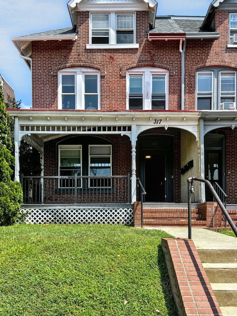 West Chester Apartment: 317 S High St