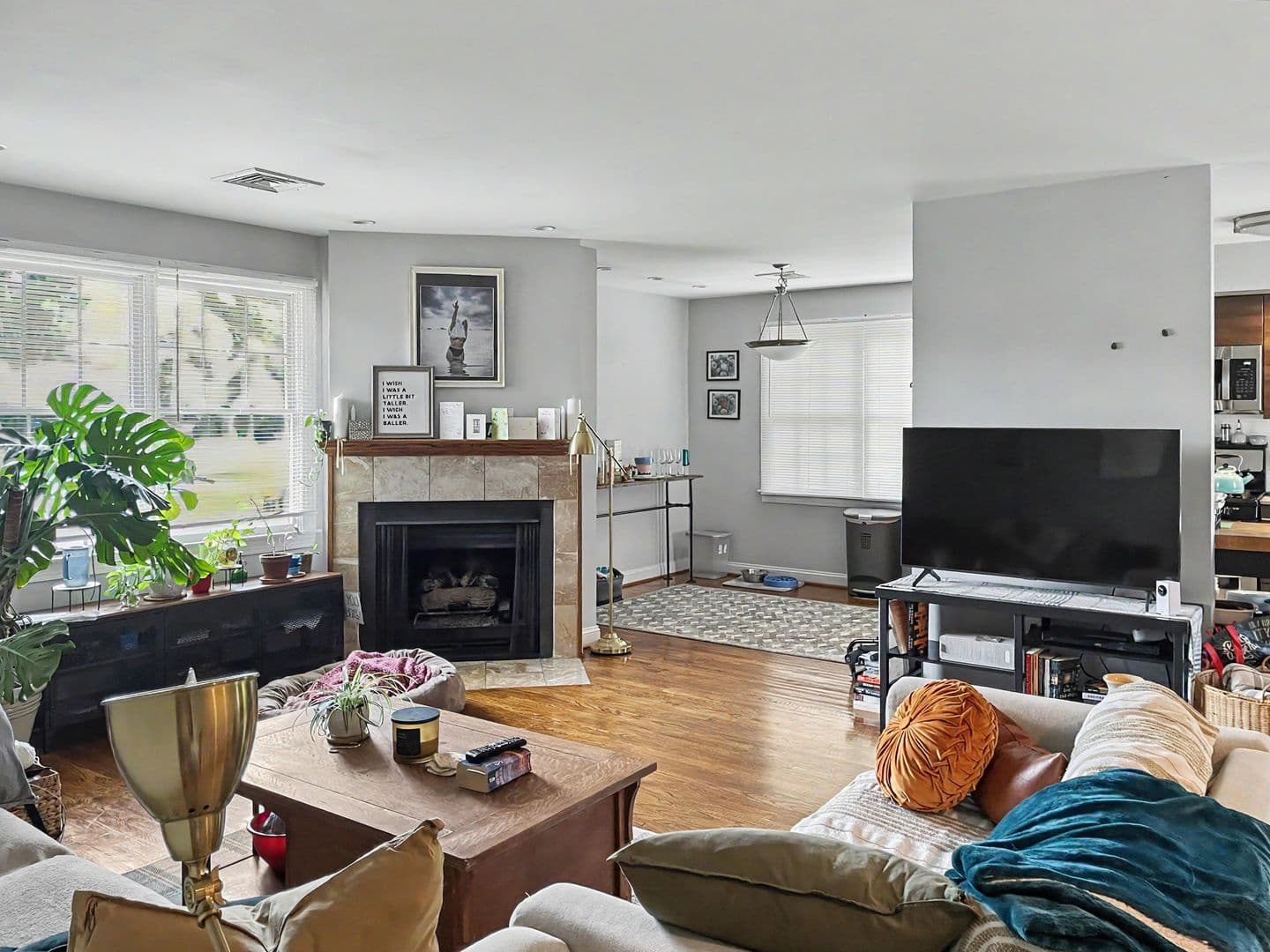 Wayne Apartment: 300 N Wayne Ave