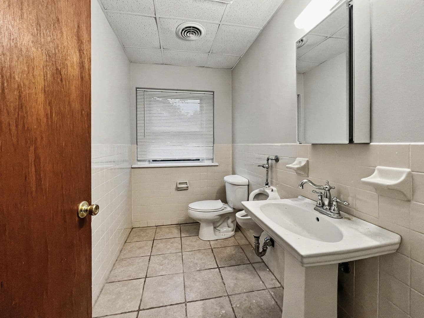 Bryn Mawr Apartment: 829-833 Conestoga Rd