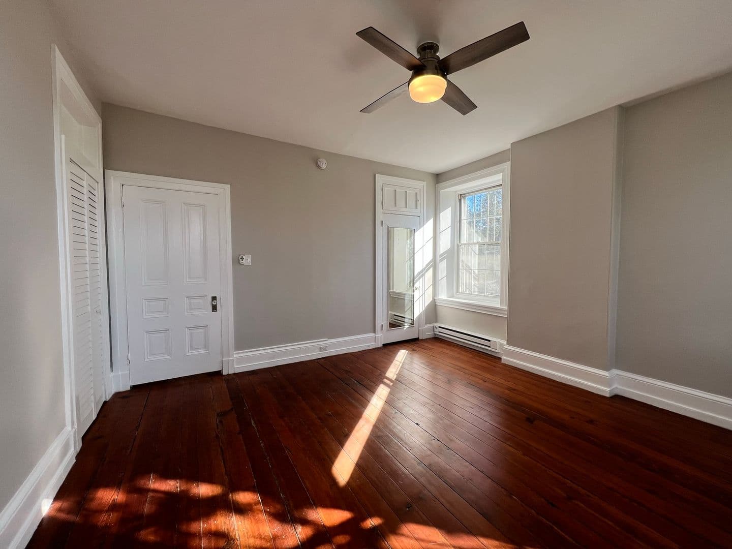 Media Apartment: 327 Meetinghouse Ln