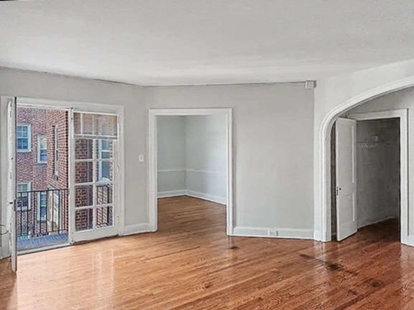 Bala Cynwyd Apartment: 25 Old Lancaster Road