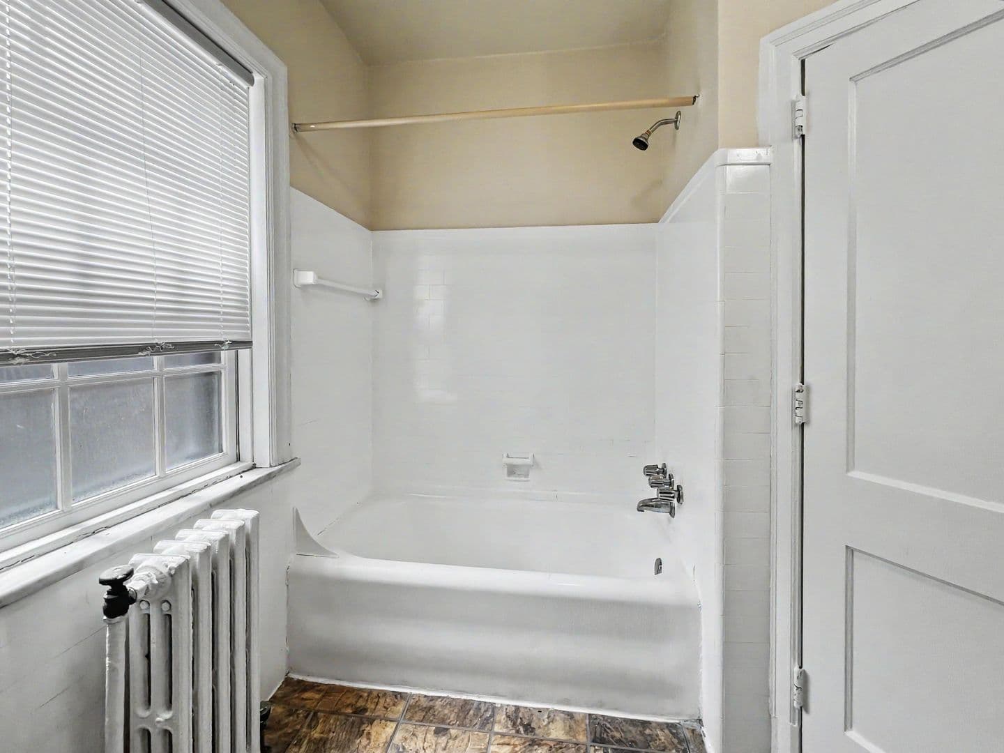 Bala Cynwyd Apartment: 25 Old Lancaster Road