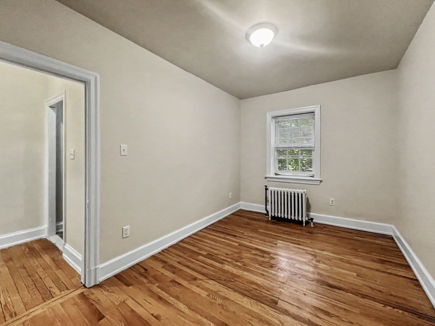 Bala Cynwyd Apartment: 25 Old Lancaster Road