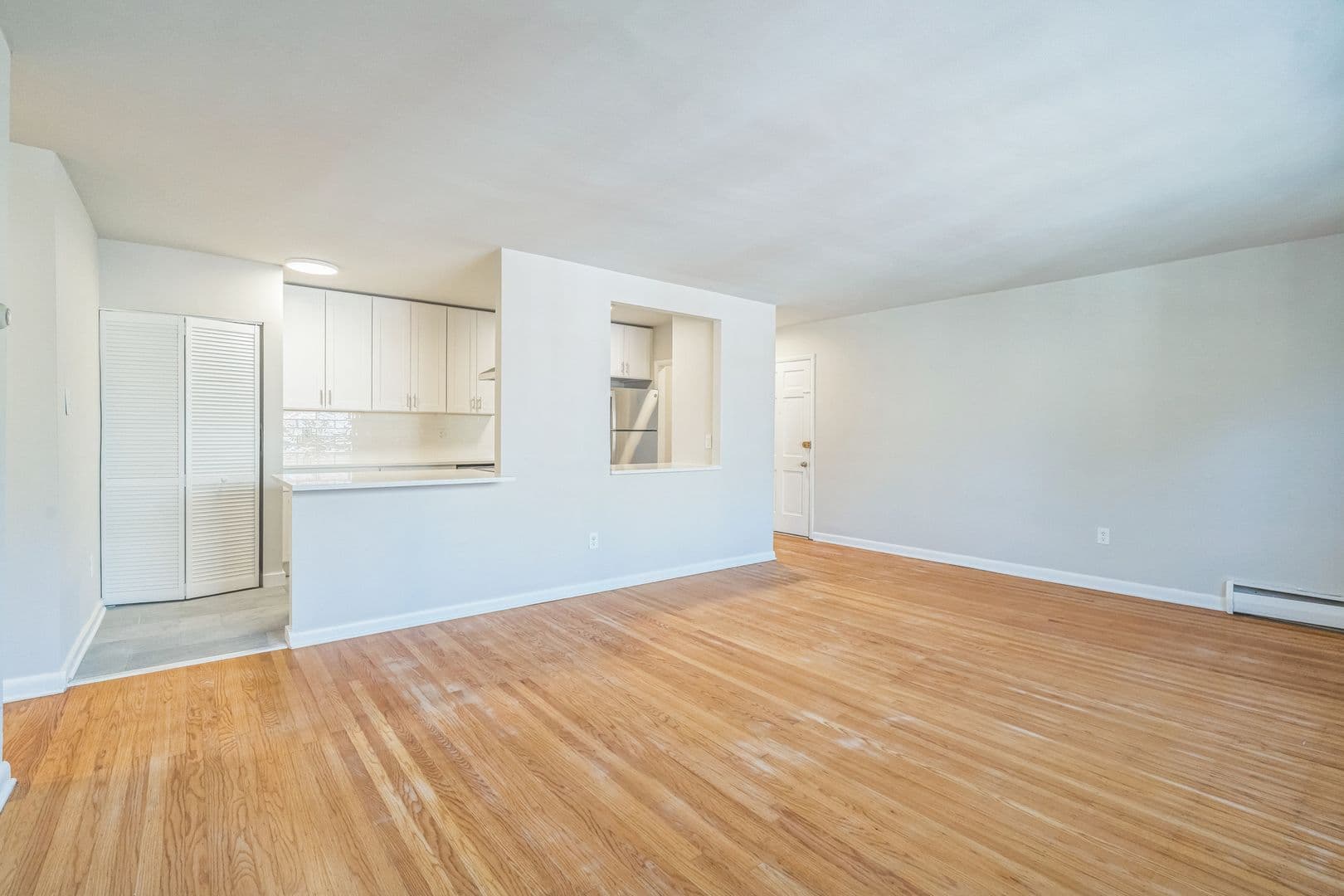 Media Apartment: 412 N Jackson St