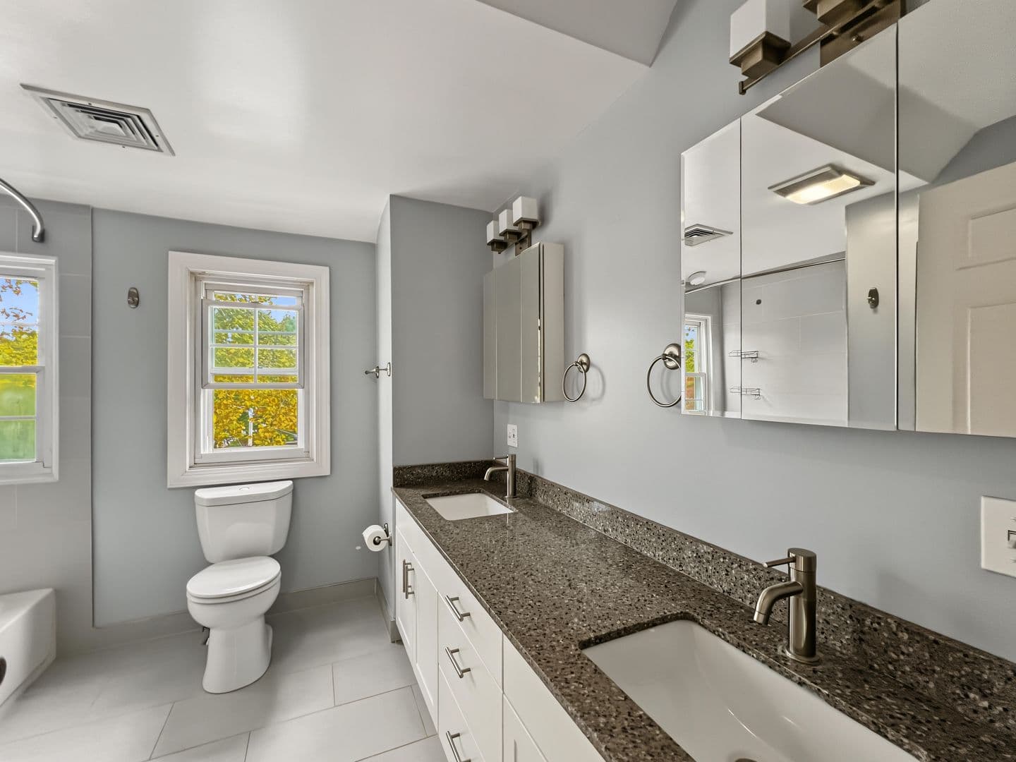 Wayne Apartment: 300 N Wayne Ave