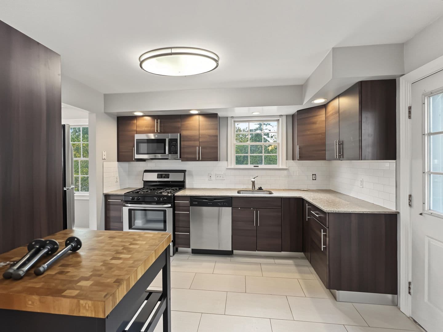 Wayne Apartment: 300 N Wayne Ave