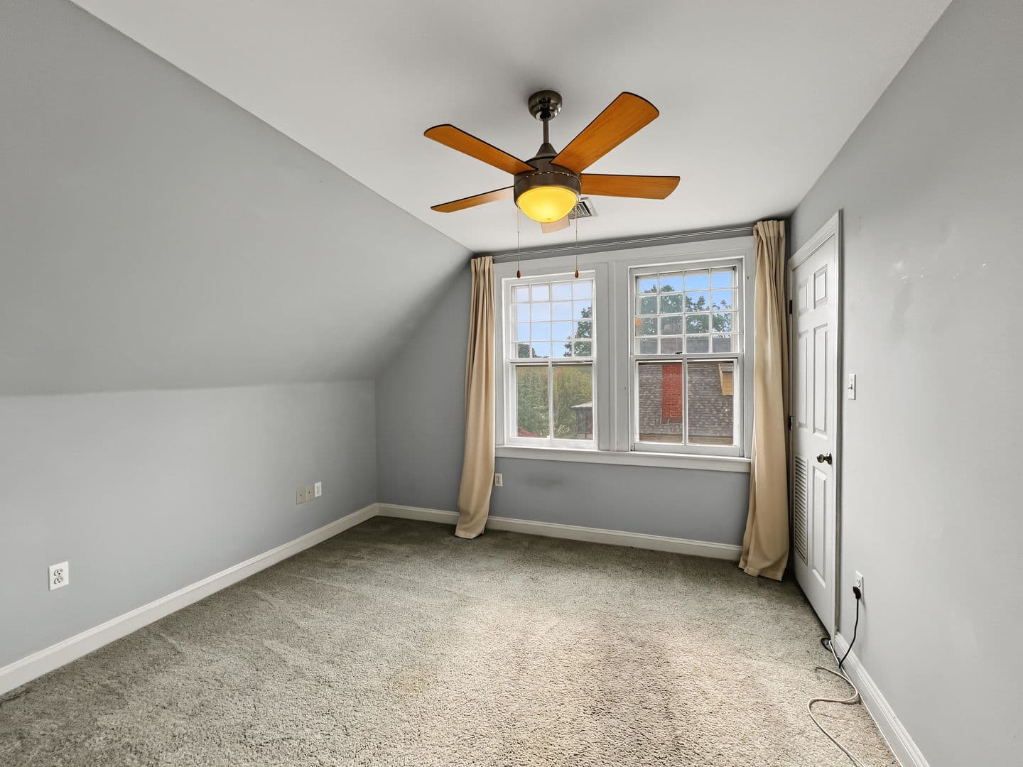 Wayne Apartment: 300 N Wayne Ave