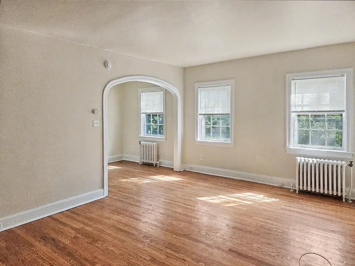 Bala Cynwyd Apartment: 25 Old Lancaster Road
