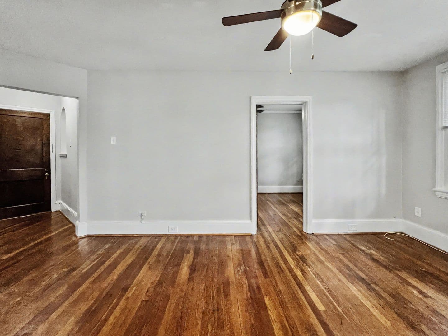 Wayne Apartment: 223 Bloomingdale Ave