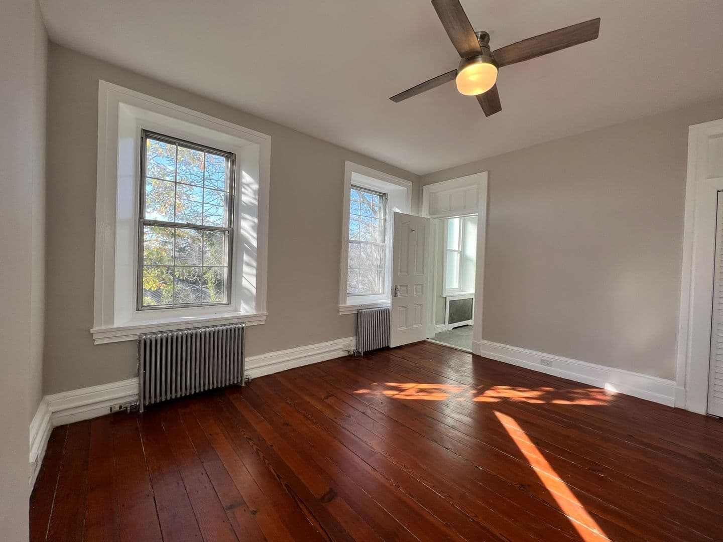 Media Apartment: 327 Meetinghouse Ln