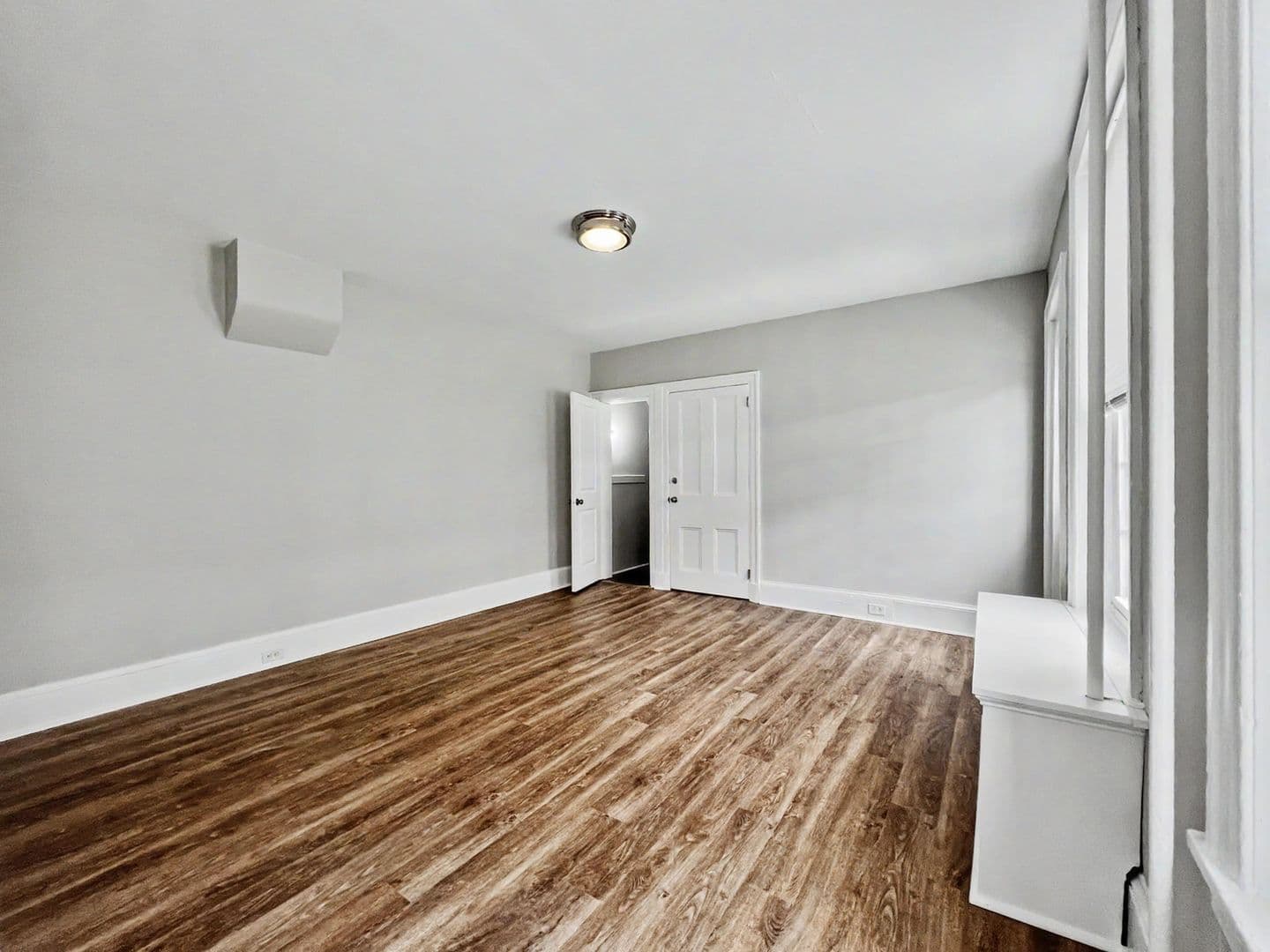 West Chester Apartment: 130 E Chestnut St