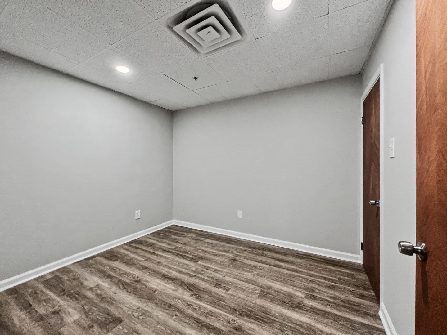 Bryn Mawr Apartment: 829-833 Conestoga Rd