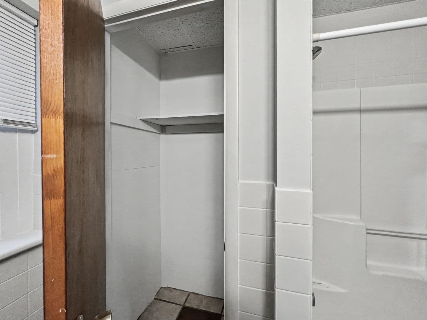 Bryn Mawr Apartment: 829-833 Conestoga Rd