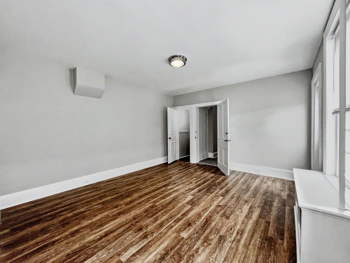 West Chester Apartment: 130 E Chestnut St