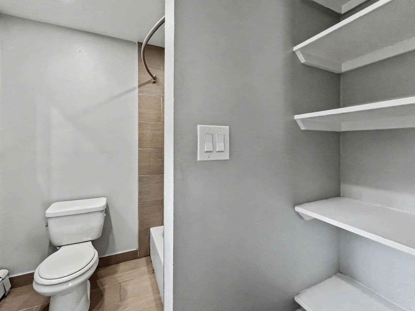 Wayne Apartment: 114 Walnut Ave