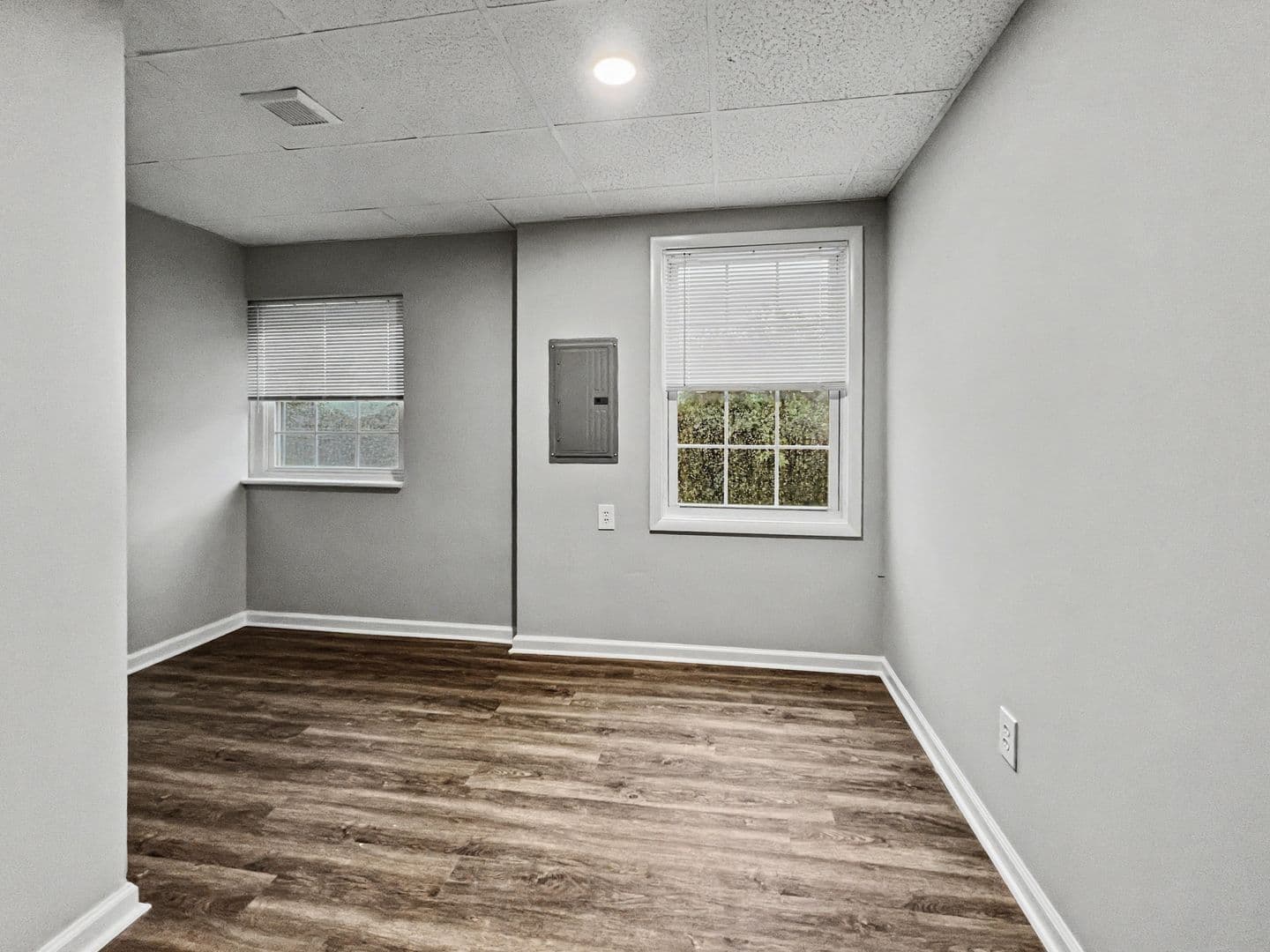 Bryn Mawr Apartment: 829-833 Conestoga Rd