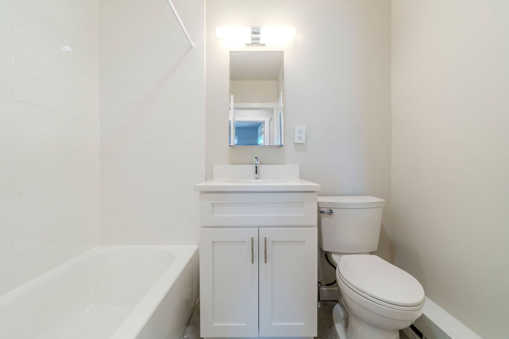 Media Apartment: 412 N Jackson St