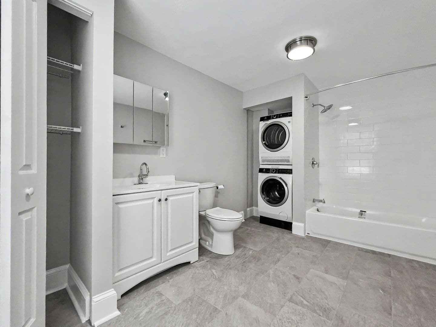 West Chester Apartment: 130 E Chestnut St
