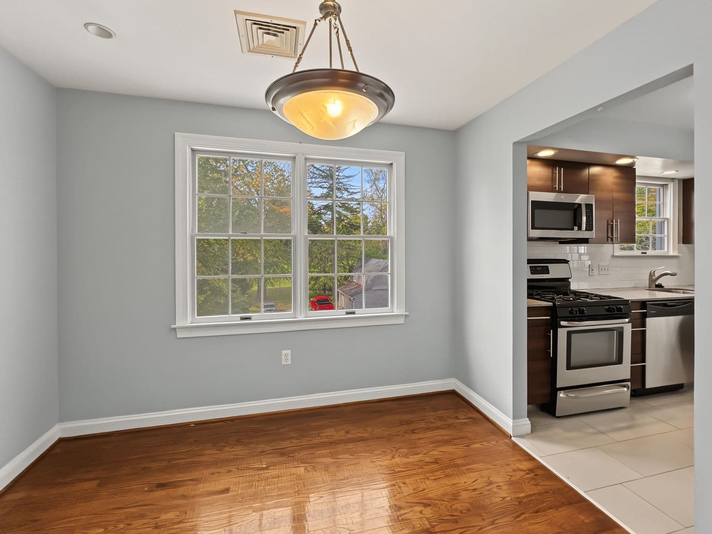 Wayne Apartment: 300 N Wayne Ave