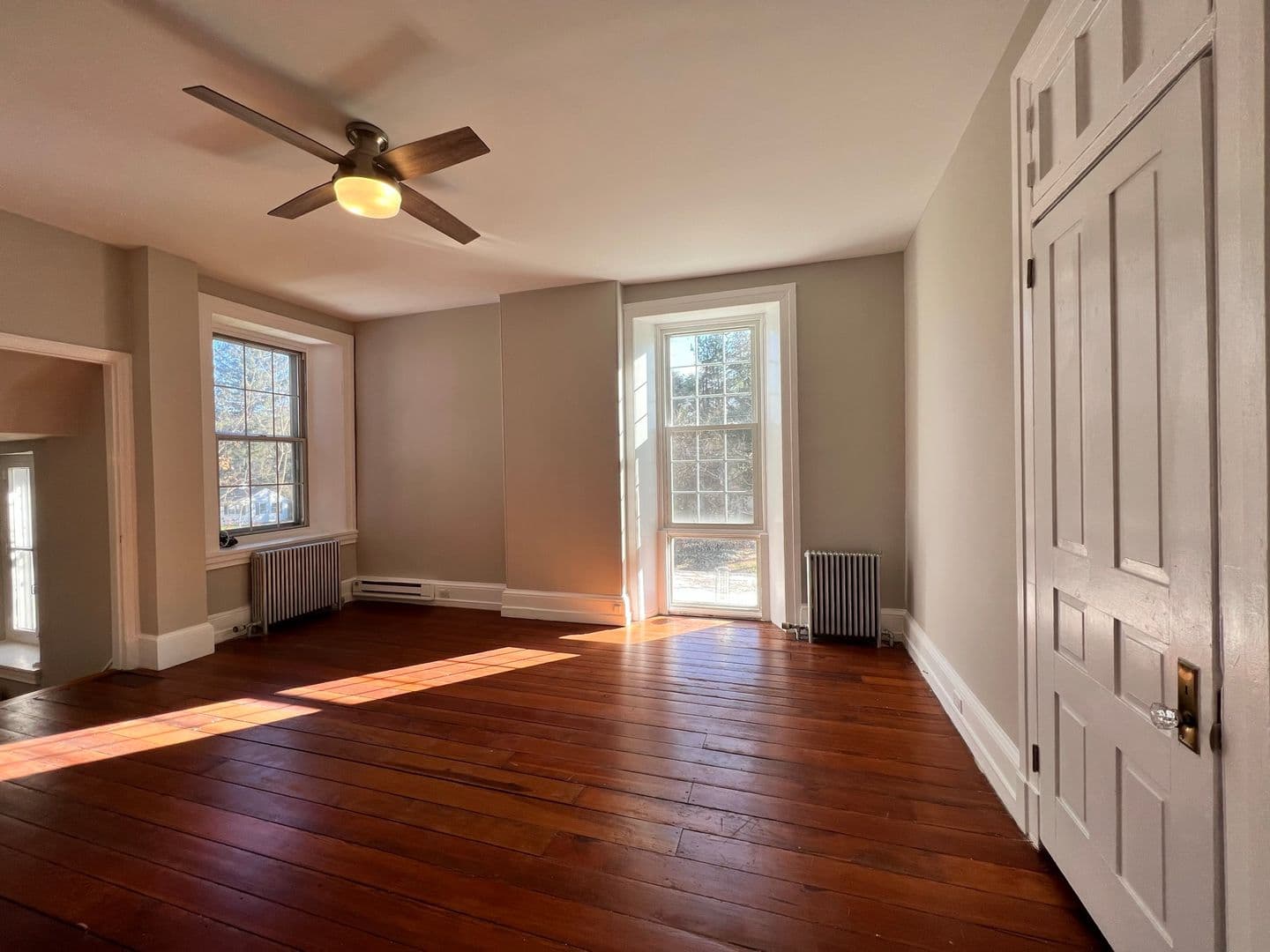 Media Apartment: 327 Meetinghouse Ln