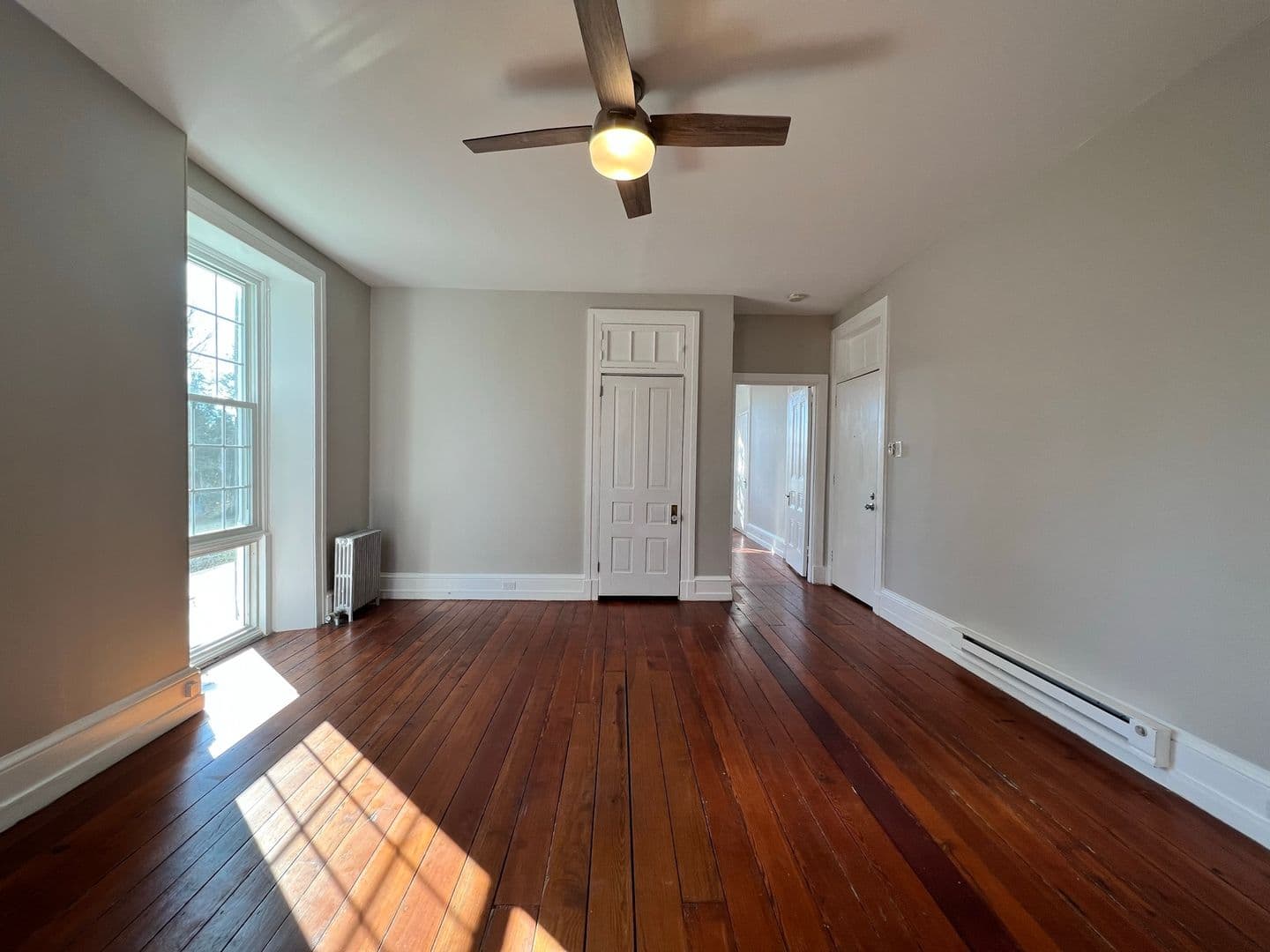 Media Apartment: 327 Meetinghouse Ln