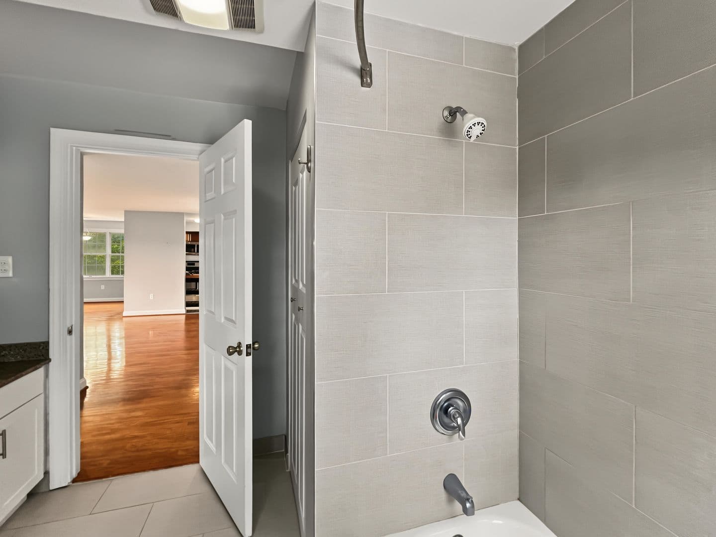 Wayne Apartment: 300 N Wayne Ave
