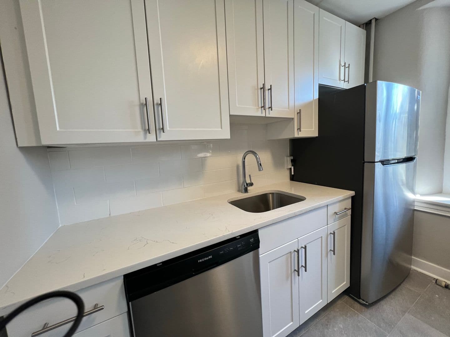 Media Apartment: 327 Meetinghouse Ln