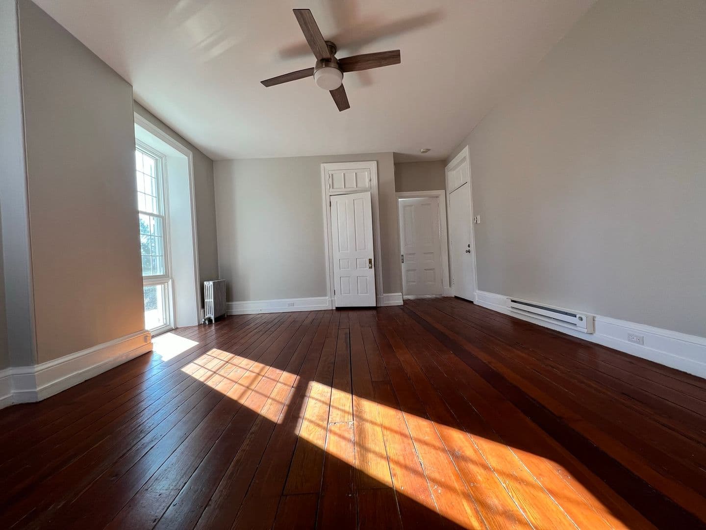 Media Apartment: 327 Meetinghouse Ln