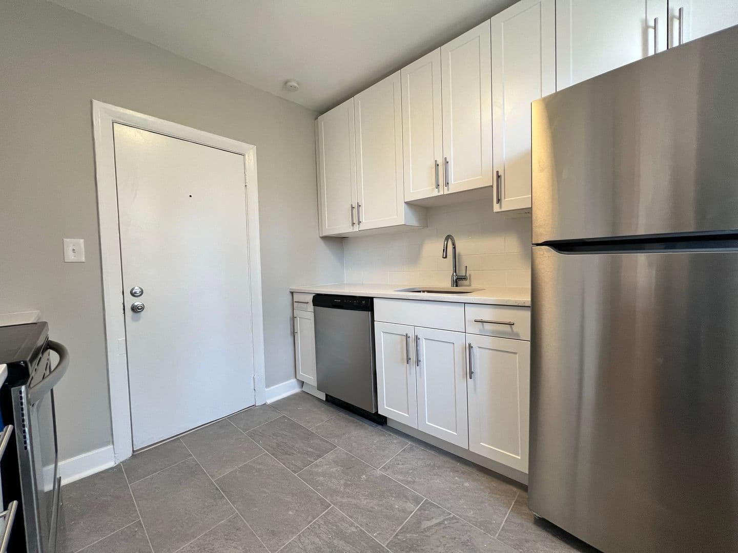 Media Apartment: 327 Meetinghouse Ln