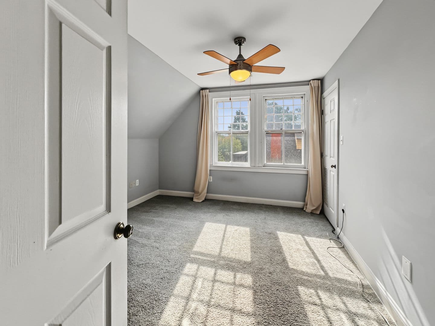 Wayne Apartment: 300 N Wayne Ave