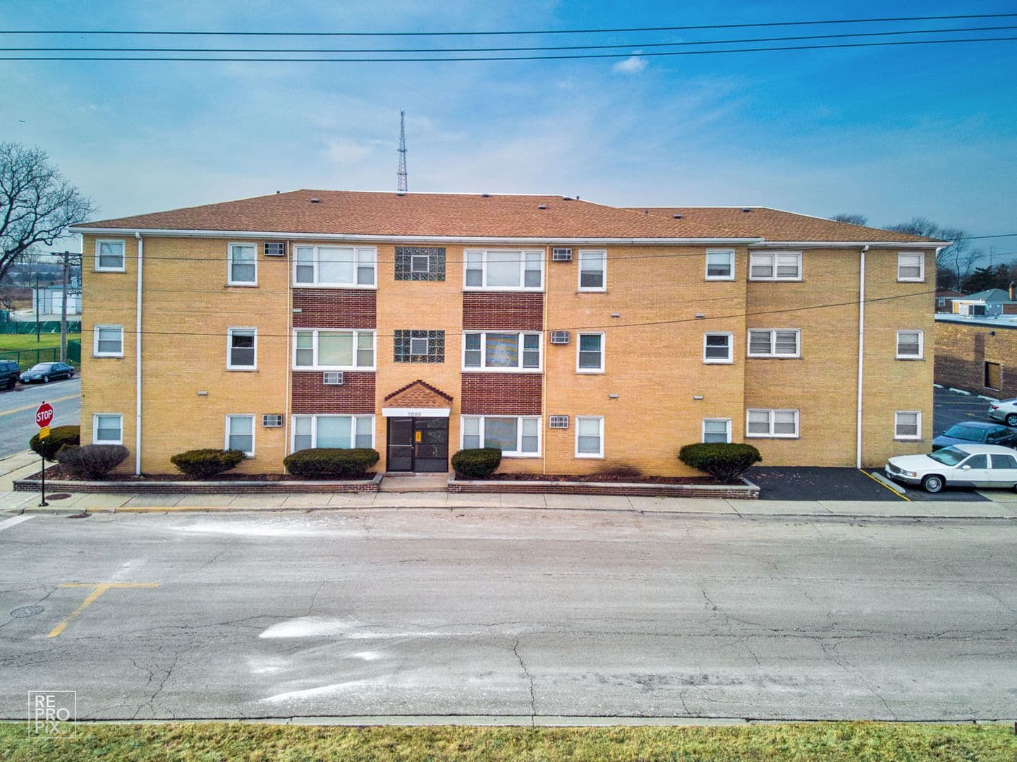 Hillside Apartment: 5000 Harrison St