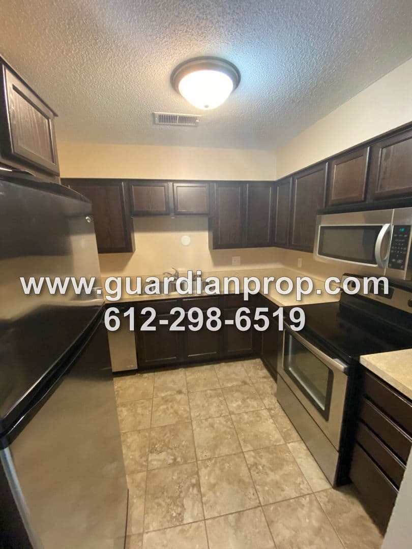 Forest Lake Apartment: 1006 12th Street SW