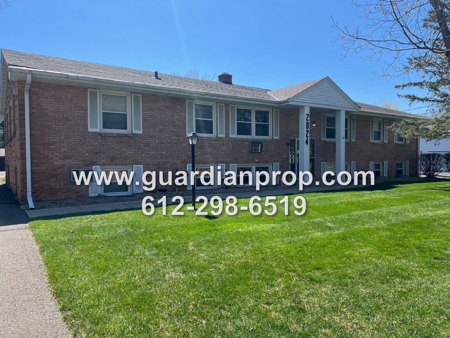 White Bear Lake Apartment: 2024 County Road F E