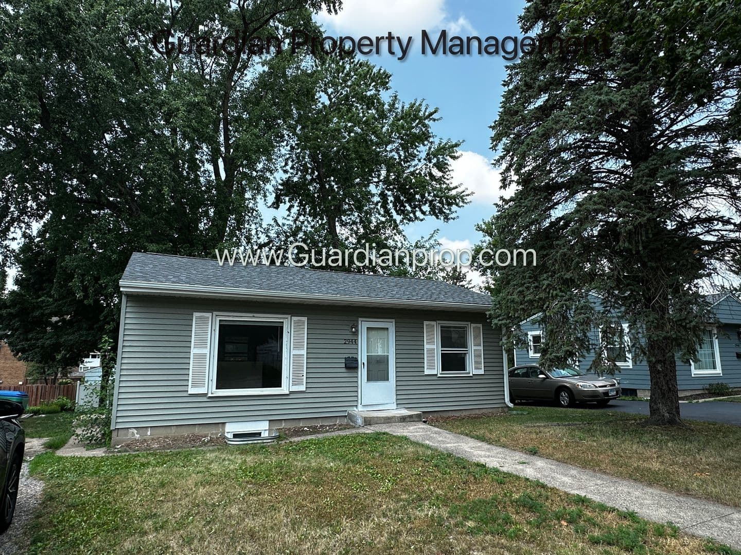 St. Louis Park House: 2944 Quebec Avenue S