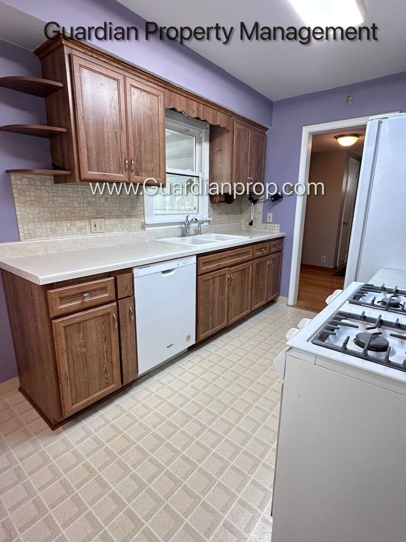 Richfield House: 7415 Chicago Avenue S