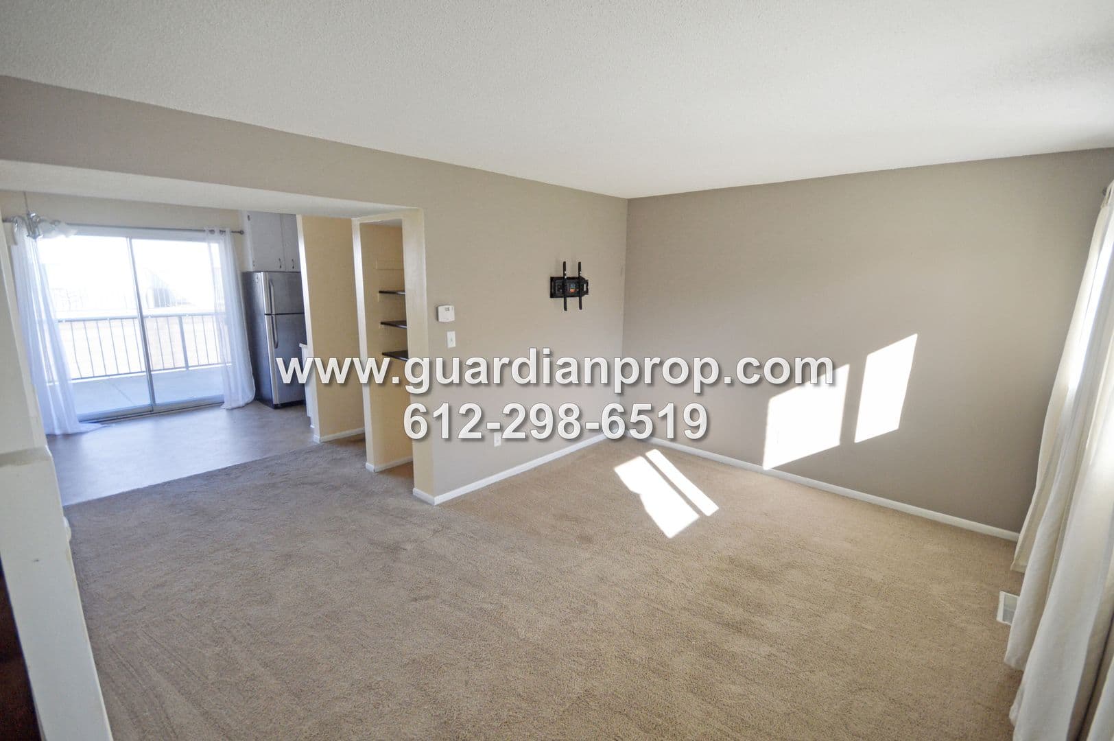 Oakdale Townhome: 1495 Goodwin Avenue N