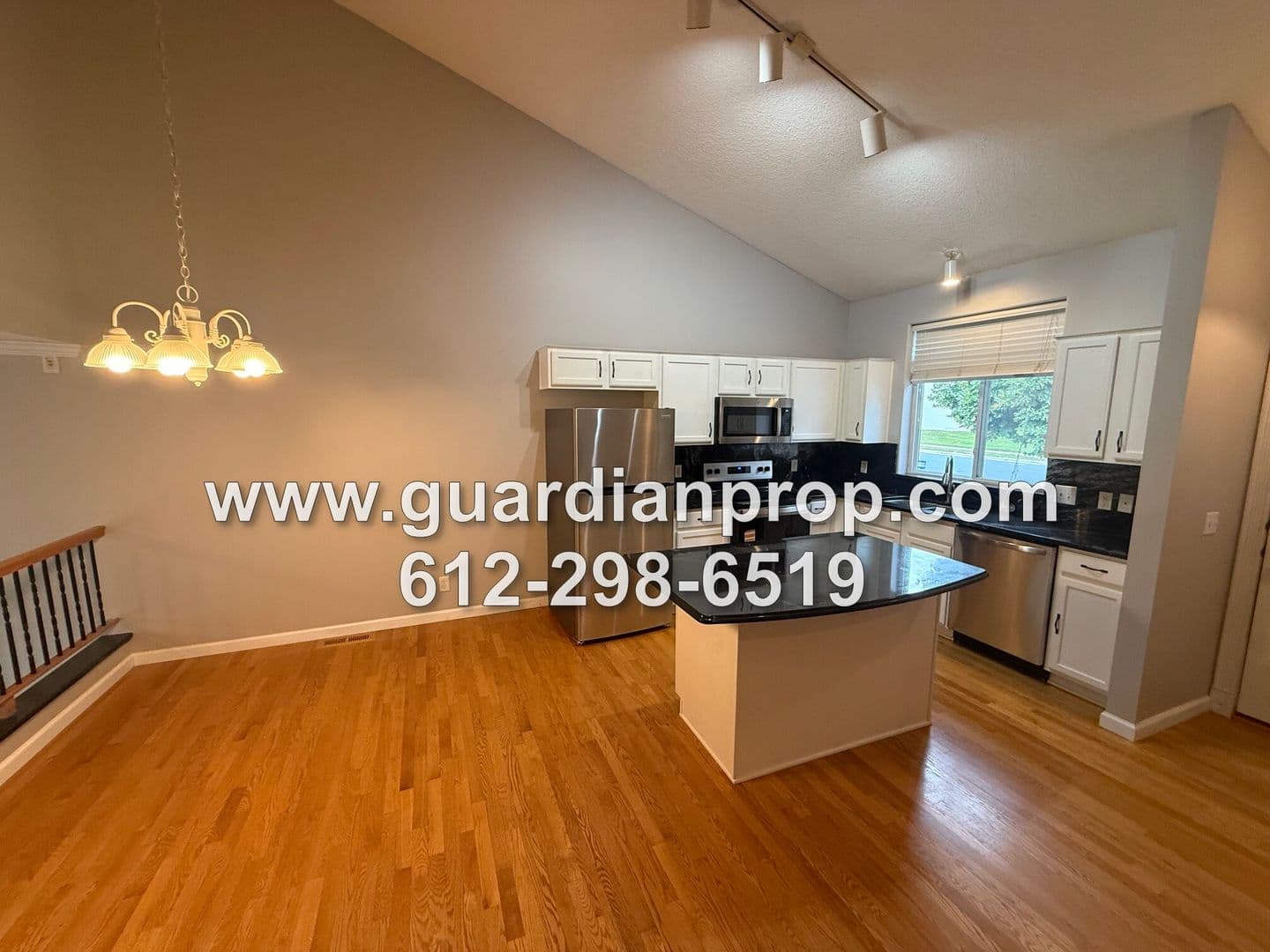 Shakopee Townhome: 2290 Downing Avenue