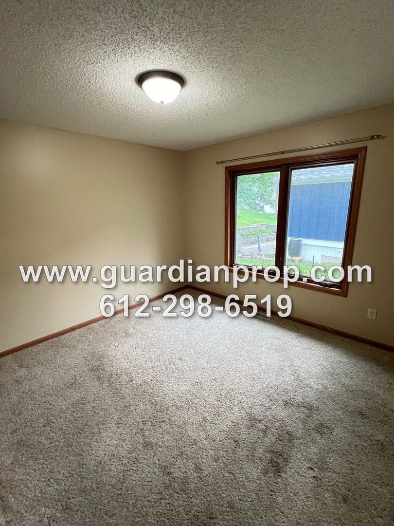 Mahtomedi House: 1158 Summit Avenue