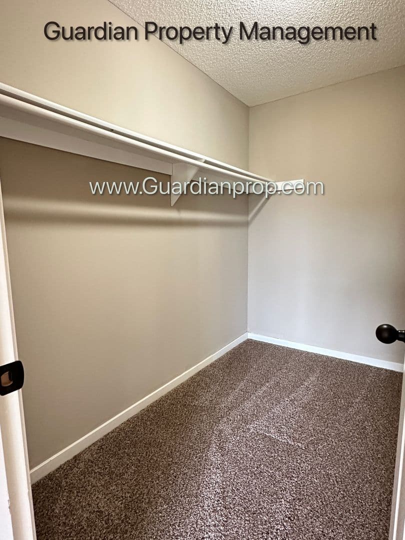 Champlin Townhome: 11942 Emery Village Drive N