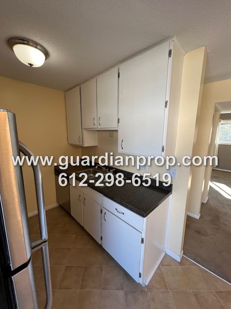 Oakdale Townhome: 1495 Goodwin Avenue N